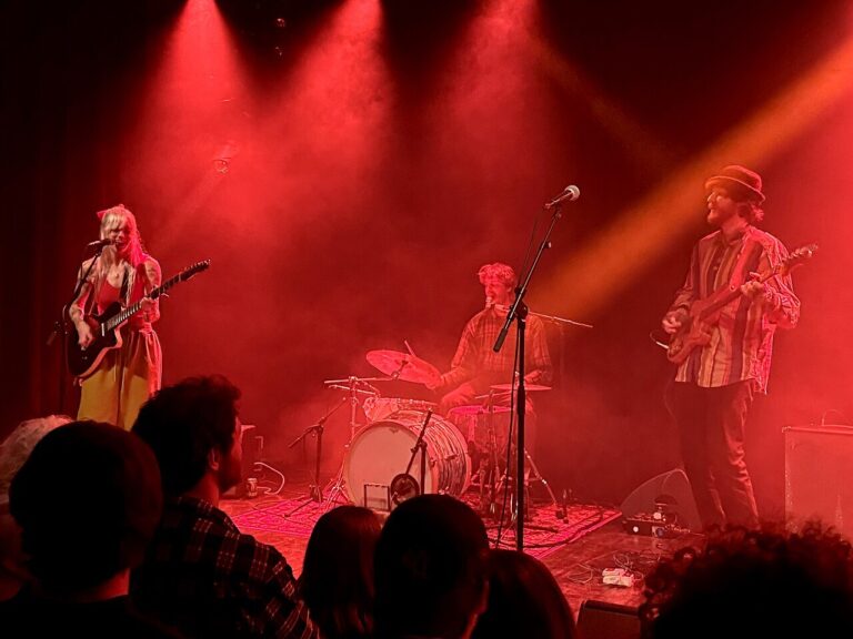 Bee Gees by Maincourse – Fame, Family & Tragedy — muziek in Alphen aan den Rijn