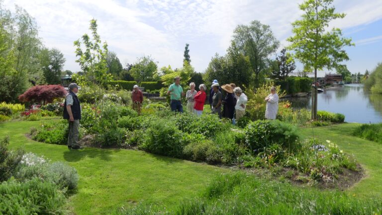 Thematocht Waterside Garden. — Natuur in Alphen aan den Rijn