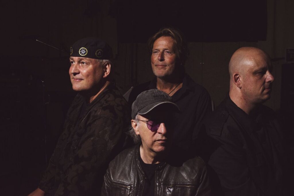 Lunar Clock & The Dame | Serious Music Alphen in Alphen aan den Rijn